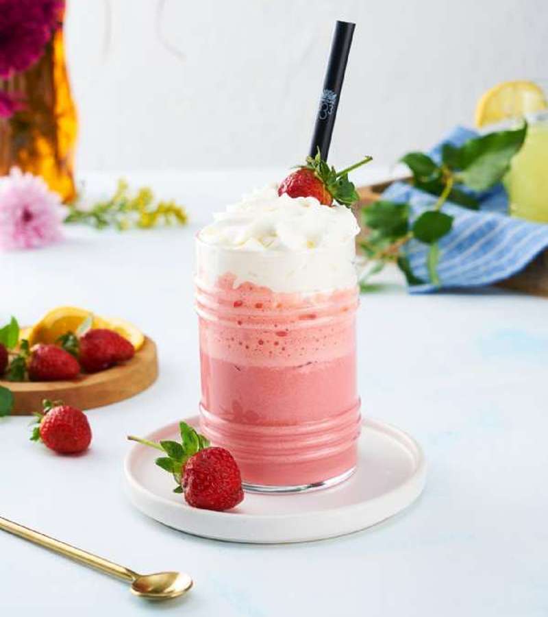 Çilekli Milkshake